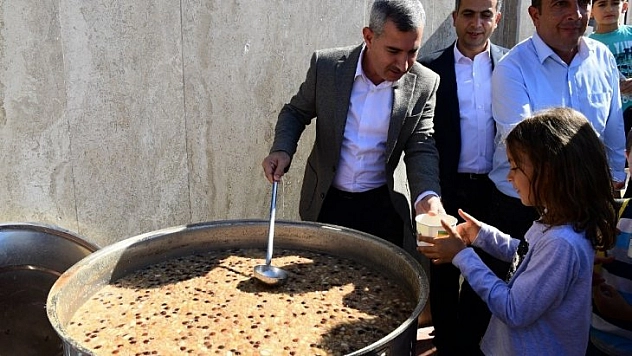 Yeşilyurt'tan Aşure ikramı