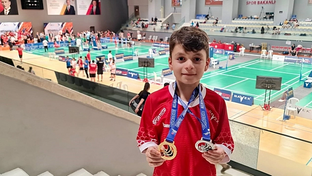Badmintoncu Kerem çift madalyayla döndü