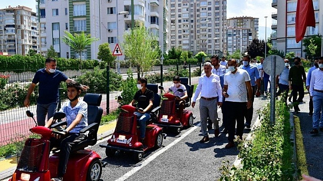Trafik eğitimi veriliyor