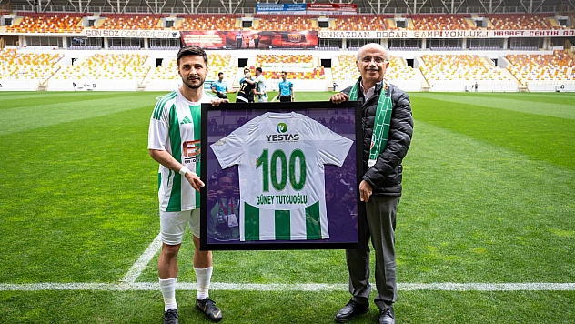 Yeşilyurtspor'da Dalya Gururu: Başkan Er'den 100. Gol Ödülü!