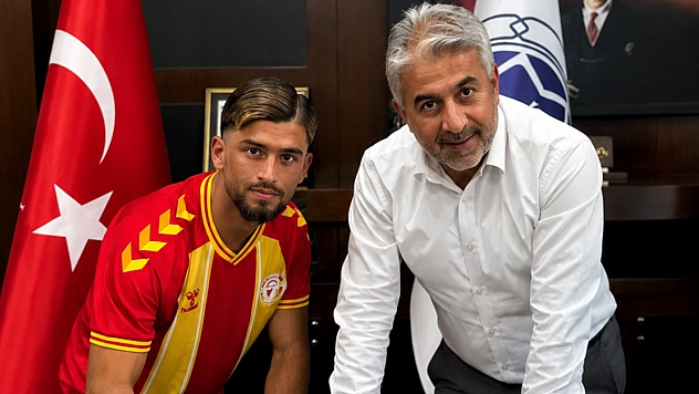 Yeşilyurtspor golcüsünü buldu: Gündoğdu sarı-kırmızılı formayı giydi!