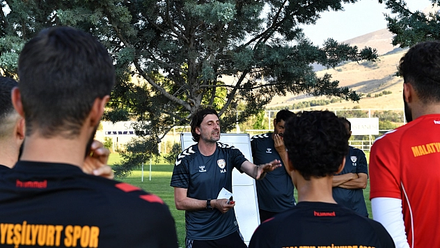 Yeşilyurtspor hazırlıklarını çift idmanla sürdürdü