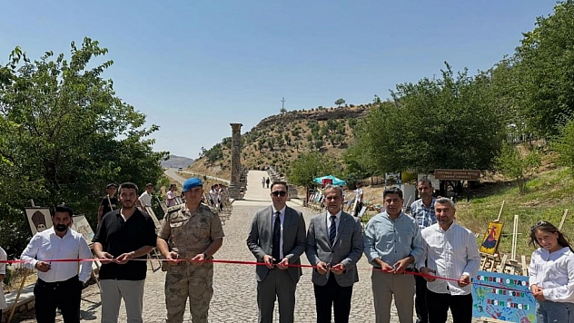 Yıl sonu resim sergisi Cendere Köprüsü'nde açıldı