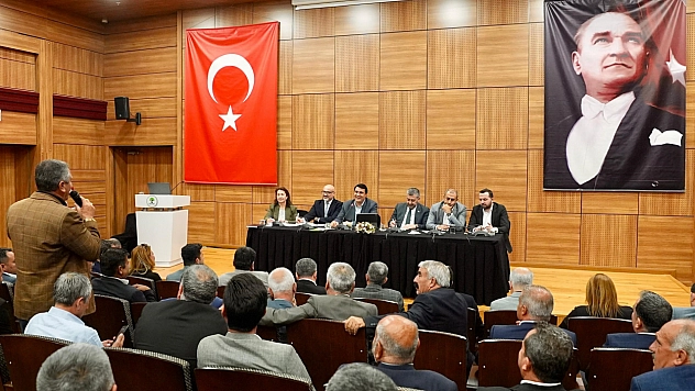 Yılmaz, kırsal mahalle muhtarlarıyla bir araya geldi