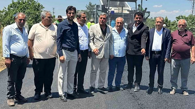 Yollar asfaltlandı, vatandaşlar adak kurbanı kesti