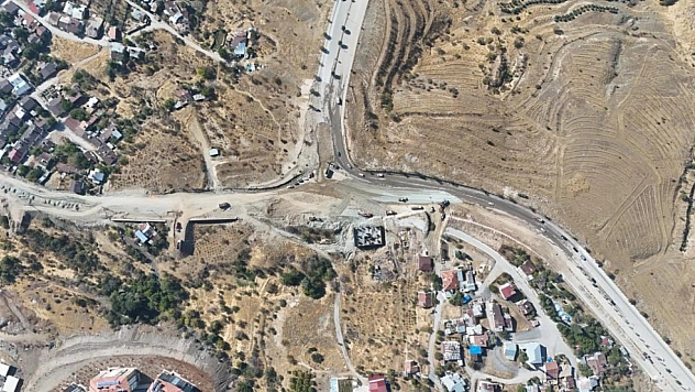 Yol genişletme çalışmaları sürüyor