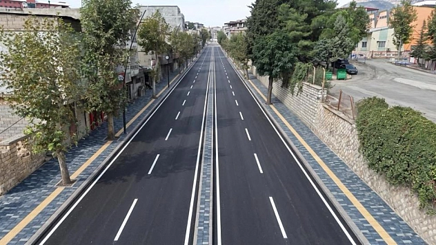 Yollar bir bir asfaltlanıyor