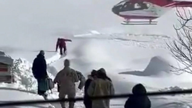 Kar Kapattı, Gökyüzü Açıldı: 1 Yaşındaki Bebek Helikopterle Hayata Tutundu