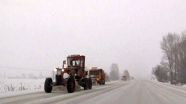 Yüksek kesimler beyaza büründü