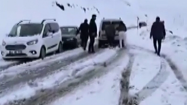 Yüksek kesimlerinde kar yağışı