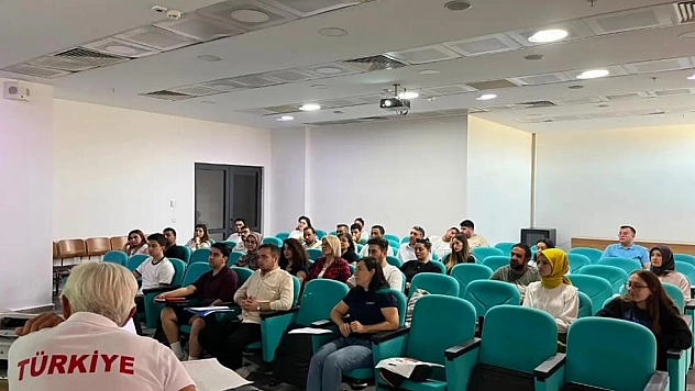 Yüzme aday hakem kursu başladı