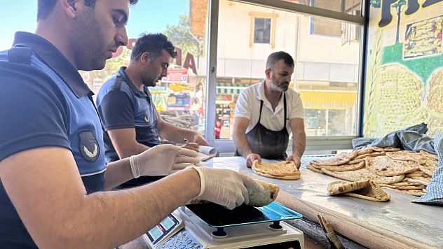 Zabıta affetmedi: Fırınlarda ekmekler tek tek tartıldı