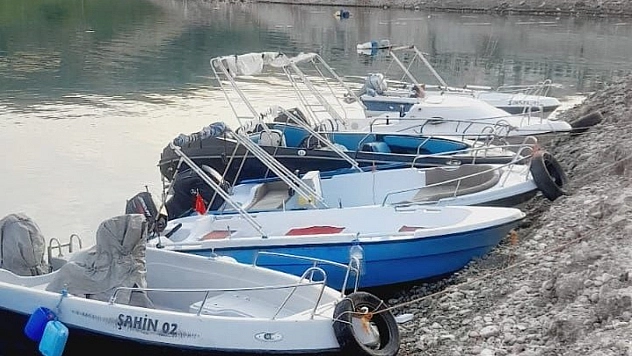Baraj kıyısında tekneler için liman talebi