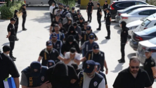 'İnternet Altyapısı Değişecek' yalanıyla 801 kişiyi dolandırdılar! 116 Milyon TL'lik vurgun