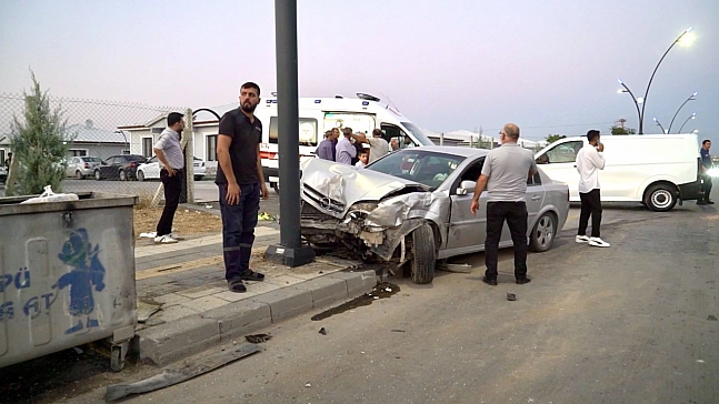 Malatya'da DSİ Kavşağı'nda iki otomobil çarpıştı: 2 yaralı