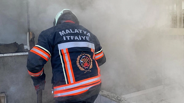 Malatya'da korkutan yangın: Ev küle döndü!