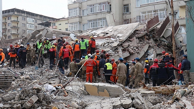 Enkazdan çıkarılan demir nereye gitti? Eski vali yardımcısından şok itiraf