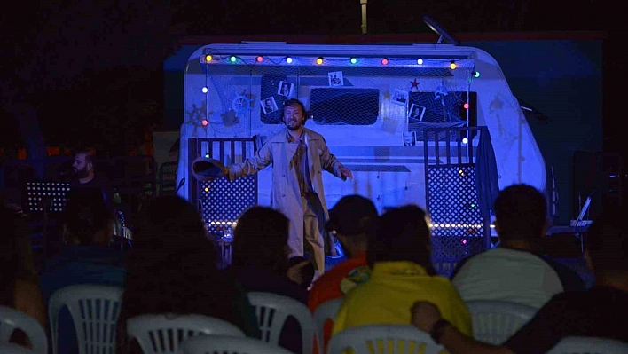 'Karavan tiyatro'' Bursa ile buluştu