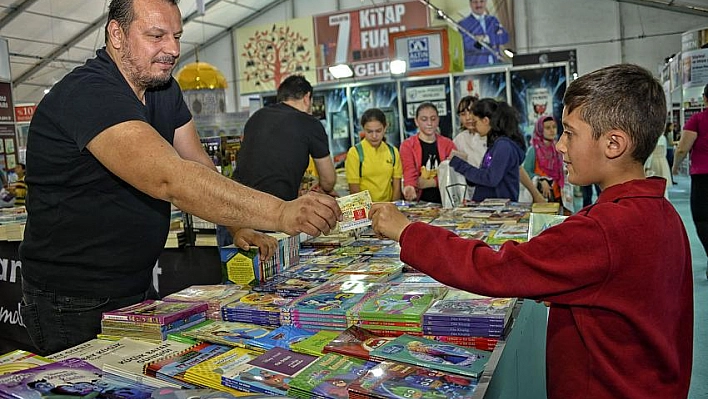 30 bin öğrenciye hediye çeki 