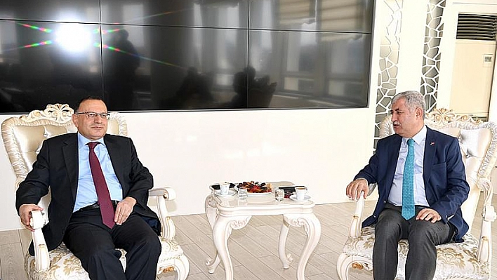 Eski Vali Büyükşehir'de