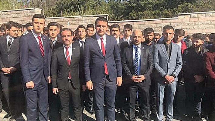 Türkeş'i anma programına katıldı 