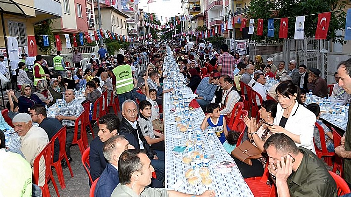 Mahalle iftarına yoğun ilgi