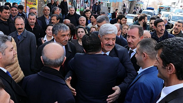 Ekinci seçim bürosu açtı 