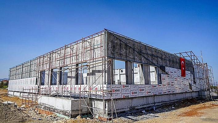 Büyükşehir engelleri aşıyor