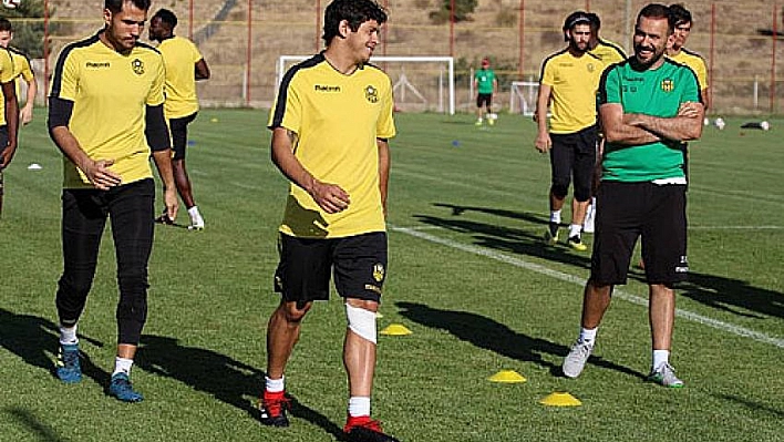 Başakşehir mesaisi başladı 