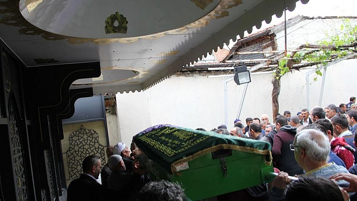 Yıldırım'ın annesi son yolculuğuna uğurlandı 