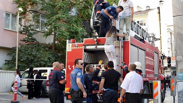 Genç kızı polis vazgeçirdi 