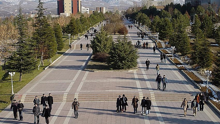 İnönü ilk 10'da yer aldı 