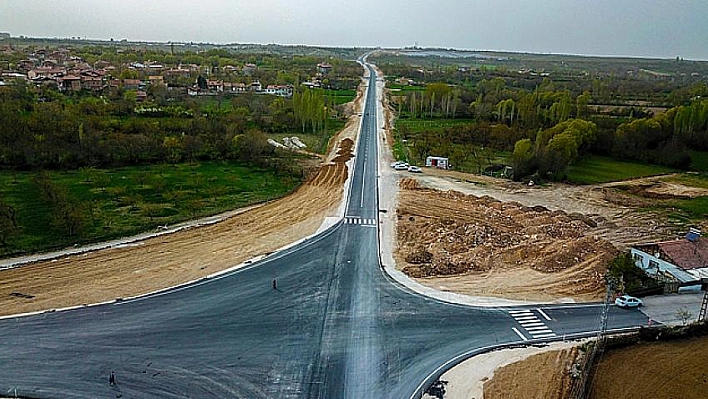 Bağlantı yolu asfaltlandı 