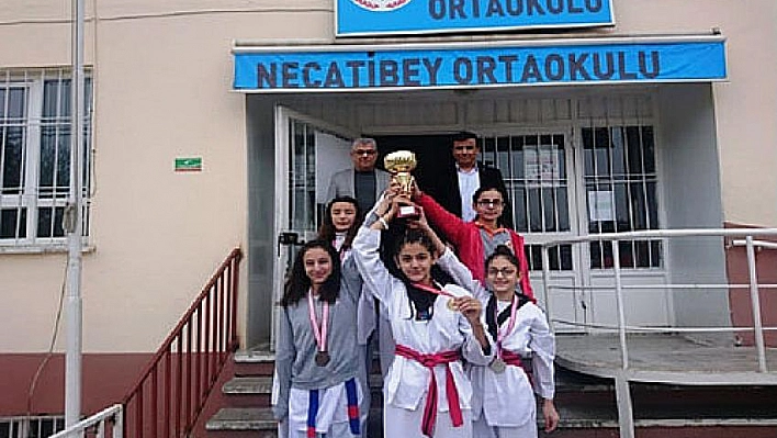 Necatibey'den büyük başarı 