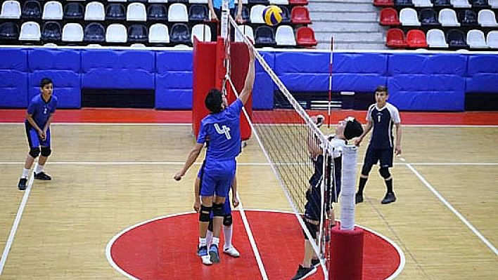 Voleybol yarı final şampiyonası 