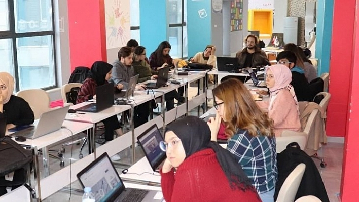 'Dijital Ben' Projesi eğitimi verildi