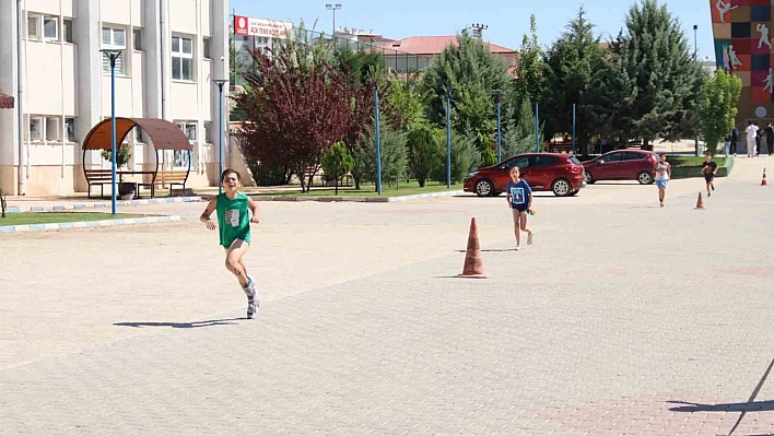 Triatlon Şampiyonası Elazığ'da gerçekleştirildi