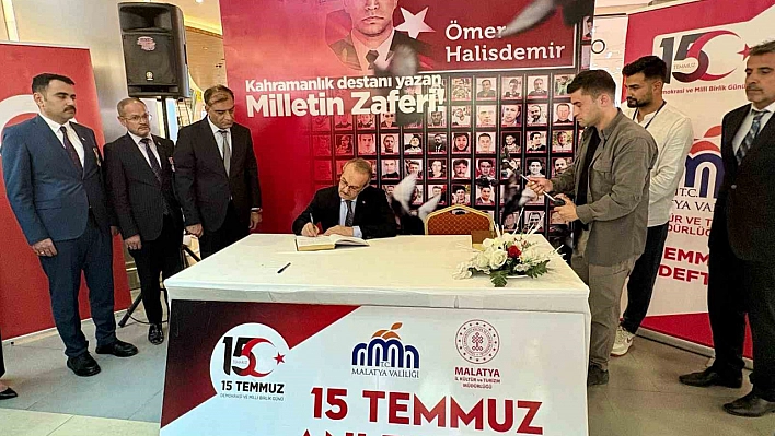 15 Temmuz Temalı Sergi ve Anı Defteri ilgi gördü