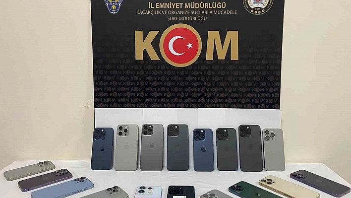 Düzce'de 18 kaçak cep telefonu ele geçirildi