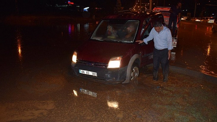 Kent merkezi göle döndü