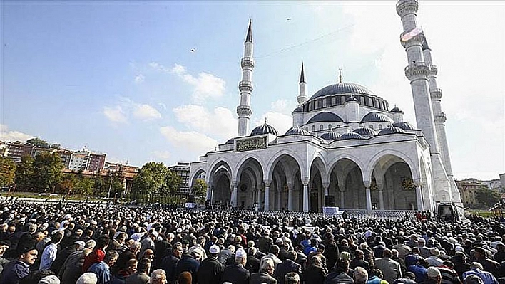 'Cuma Müslümanların birbirinin farkında olduğu gündür'