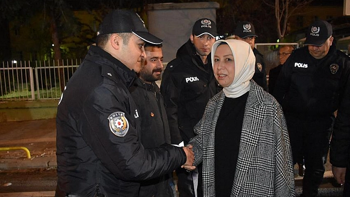 Polis karakoluna yeni yıl ziyareti