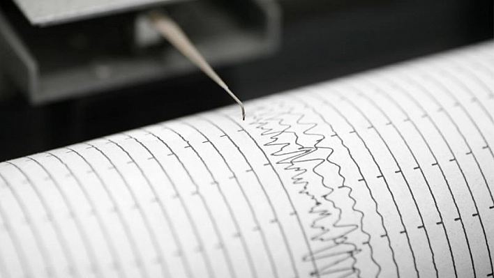 4.3 büyüklüğünde deprem