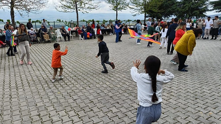 9. Geleneksel Uçurtma Şenliği düzenlendi