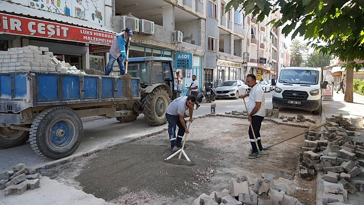 Adıyaman Belediyesi'nden kısmi arızalar sonrası hızlı yol onarımı
