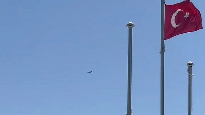 Adıyaman'da F16 savaş uçağı nefes kesti