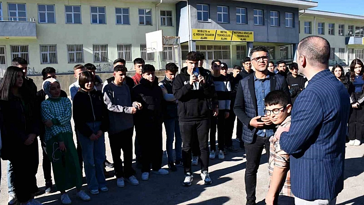 Adıyamanlılar, depremde yardıma gelenleri unutmadı