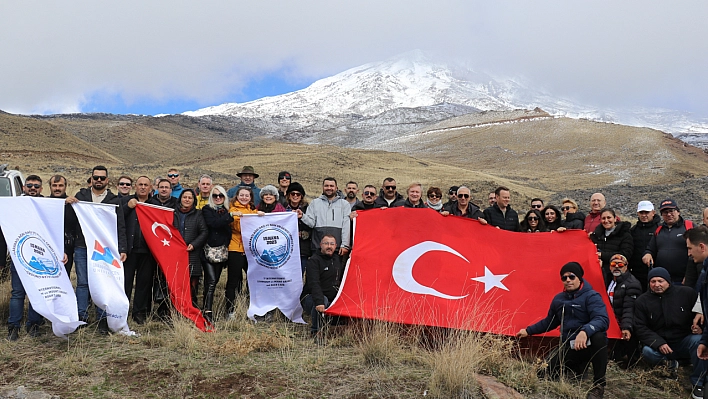 Ağrı Dağı'nın eteklerini gezdiler