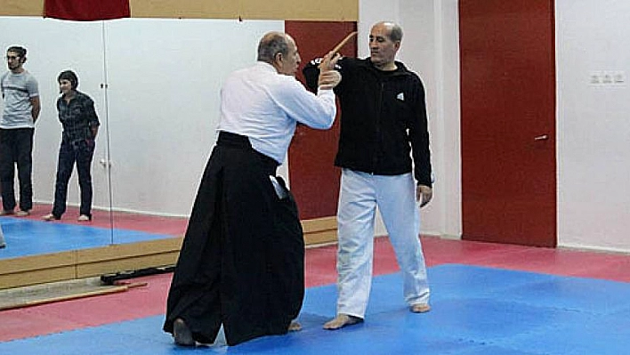 Aikido eğitimi sürüyor 