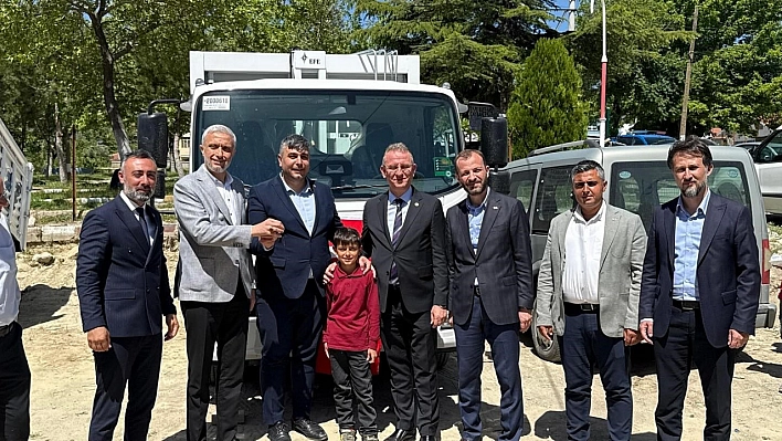 AK Parti heyetinden Yenikent'e ziyaret